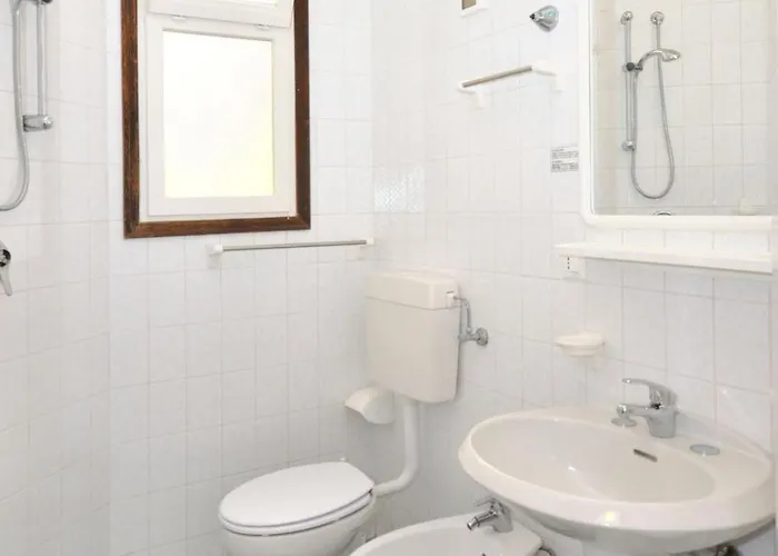 Villaggio Tivoli-3 By Interhome بيبيوني